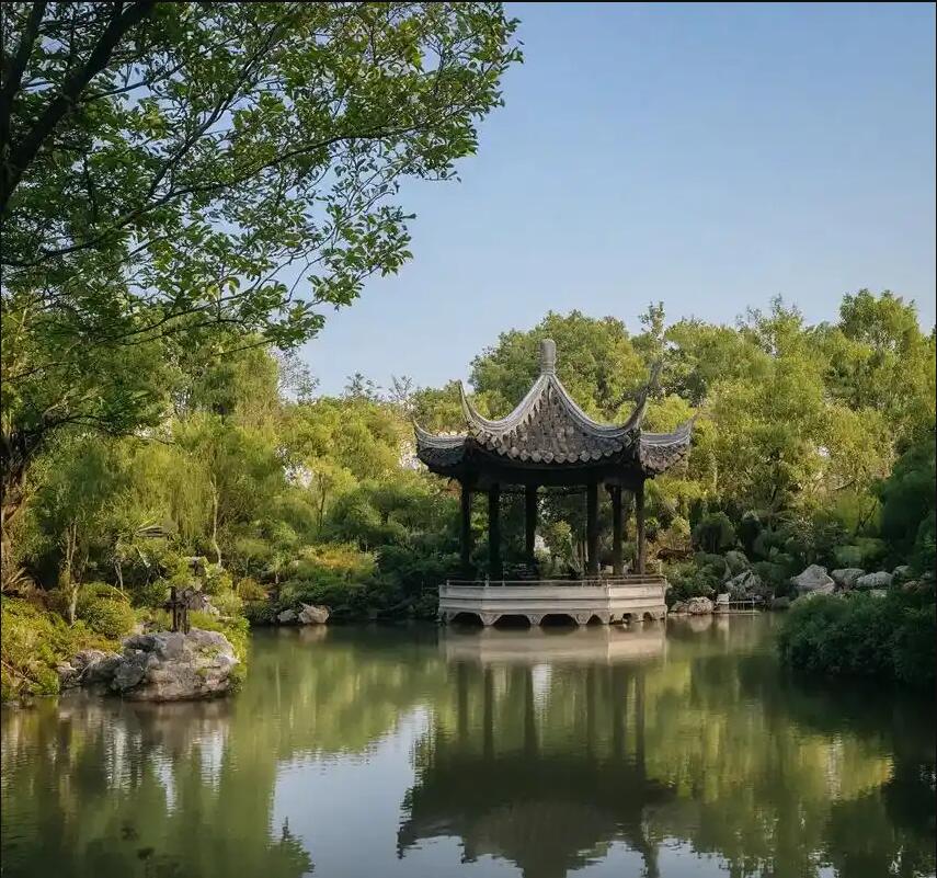 奎屯斑驳餐饮有限公司